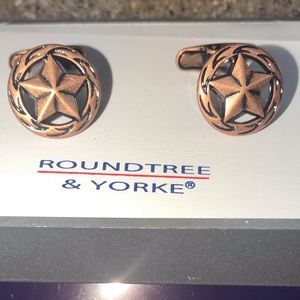 🆕 Roundtree & Yorke Copper-Toned Star Cuff Links